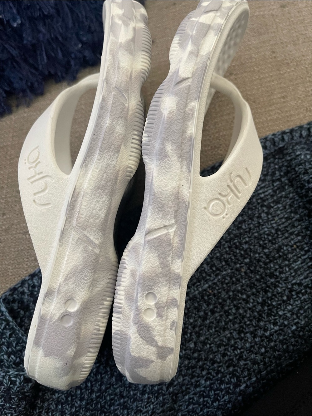Ryka White Cushioned Foam Thong Sandals - Picture 4 of 4